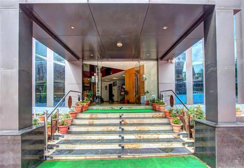 Hotel Midtown Manali Exterior foto