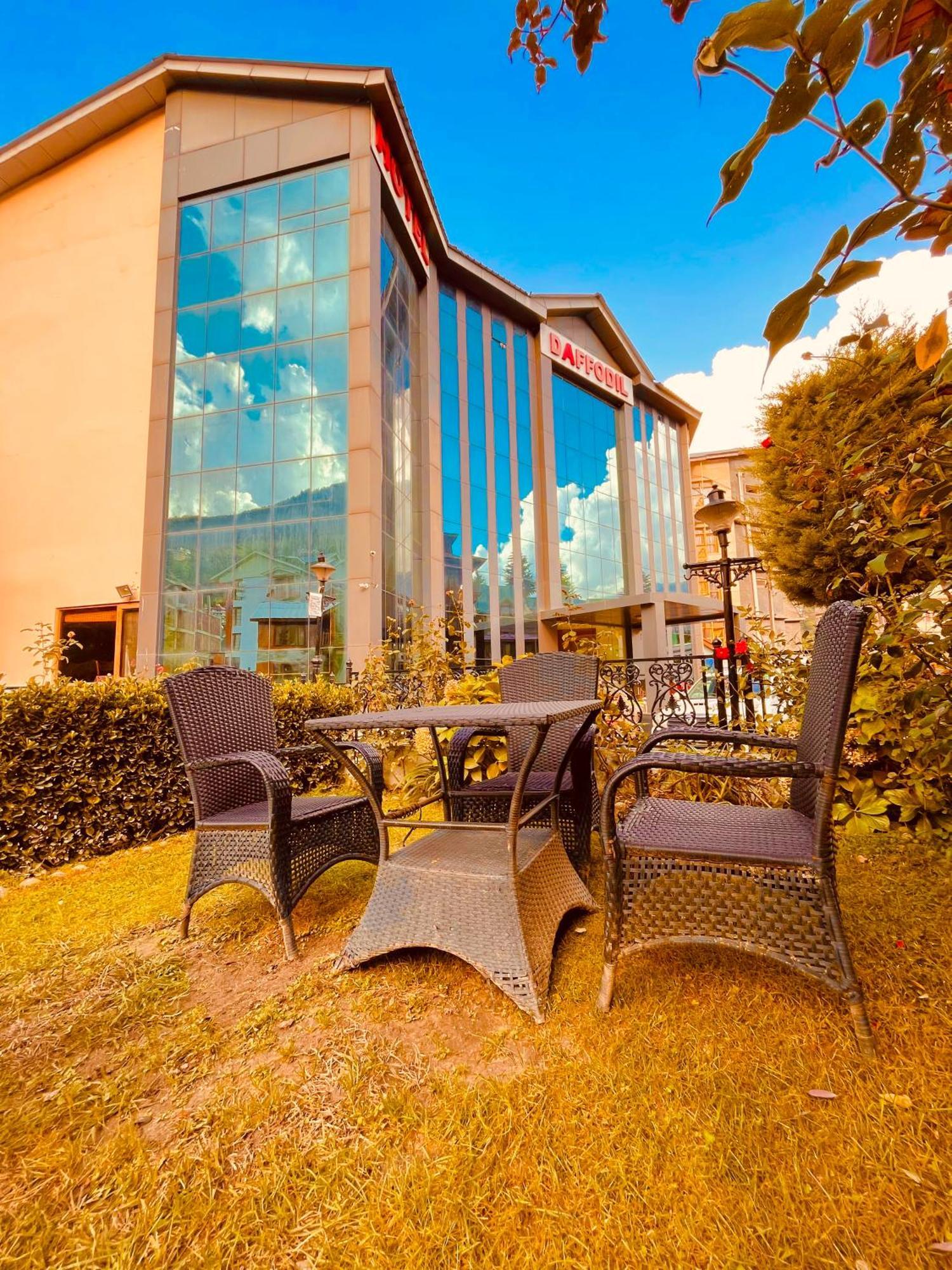Hotel Midtown Manali Exterior foto