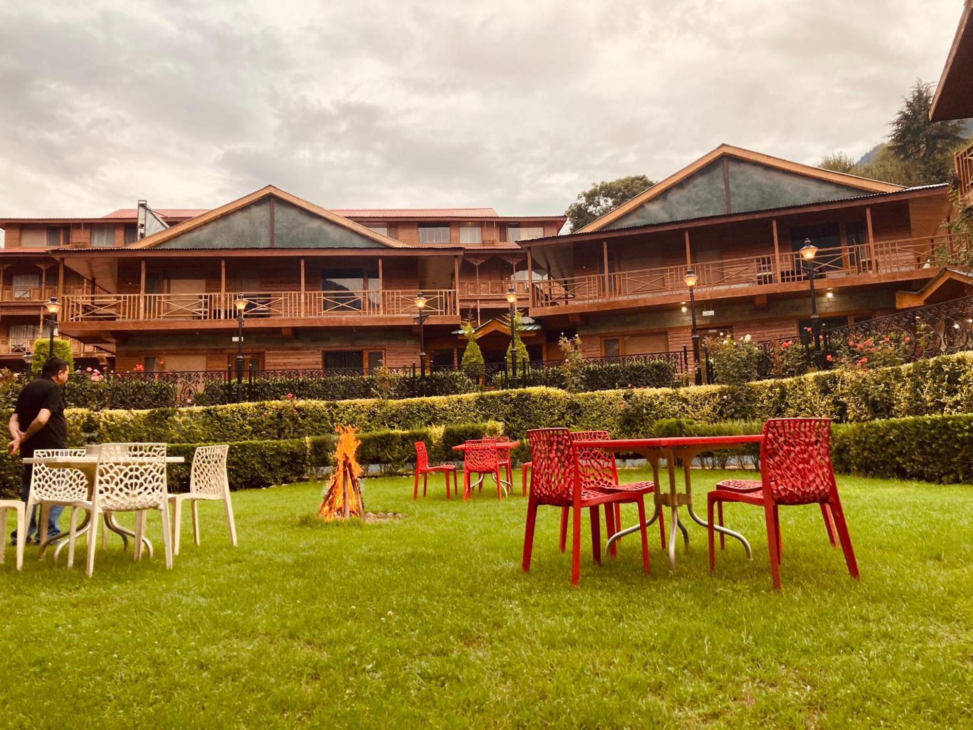 Hotel Midtown Manali Exterior foto