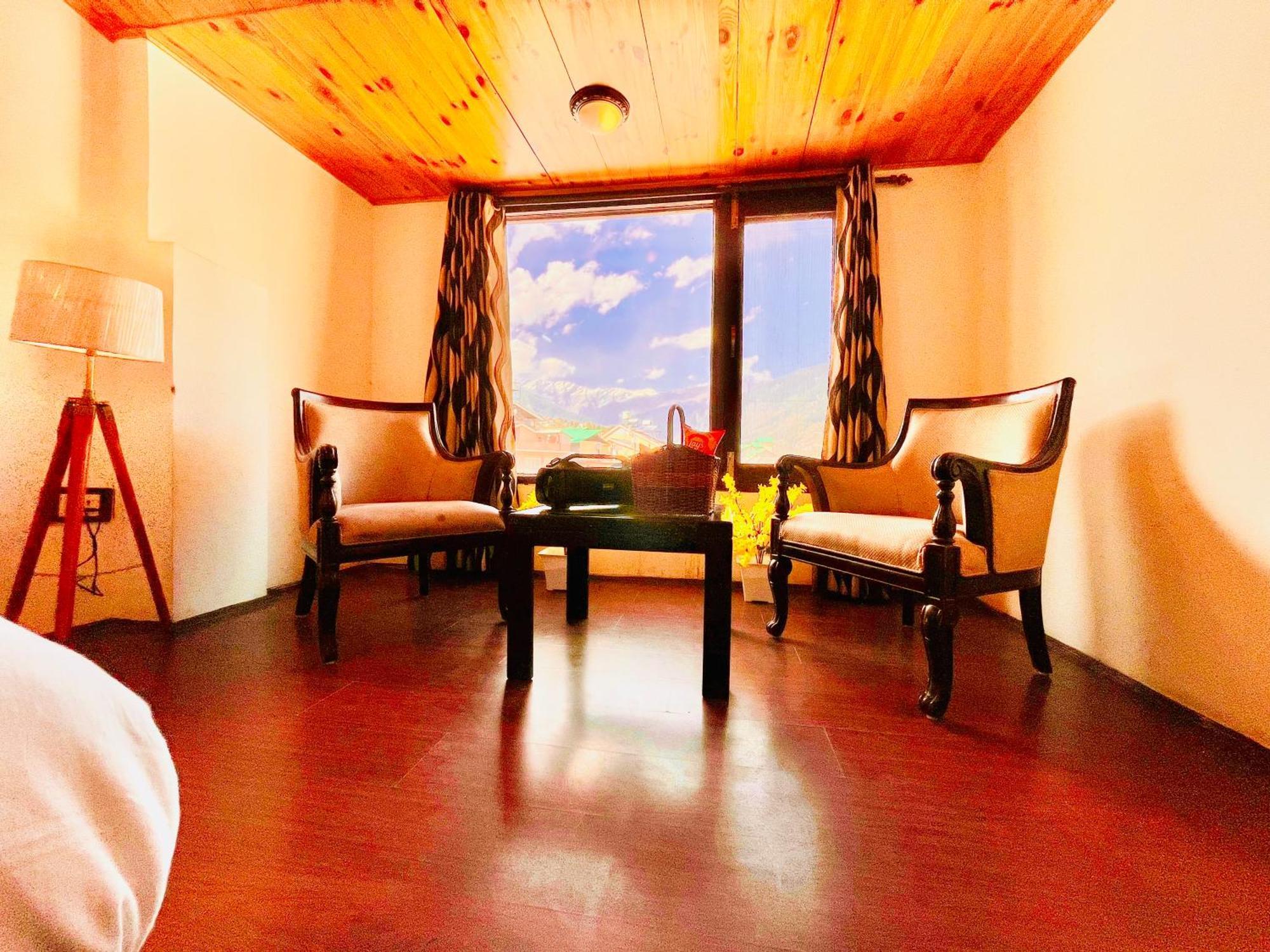 Hotel Midtown Manali Exterior foto