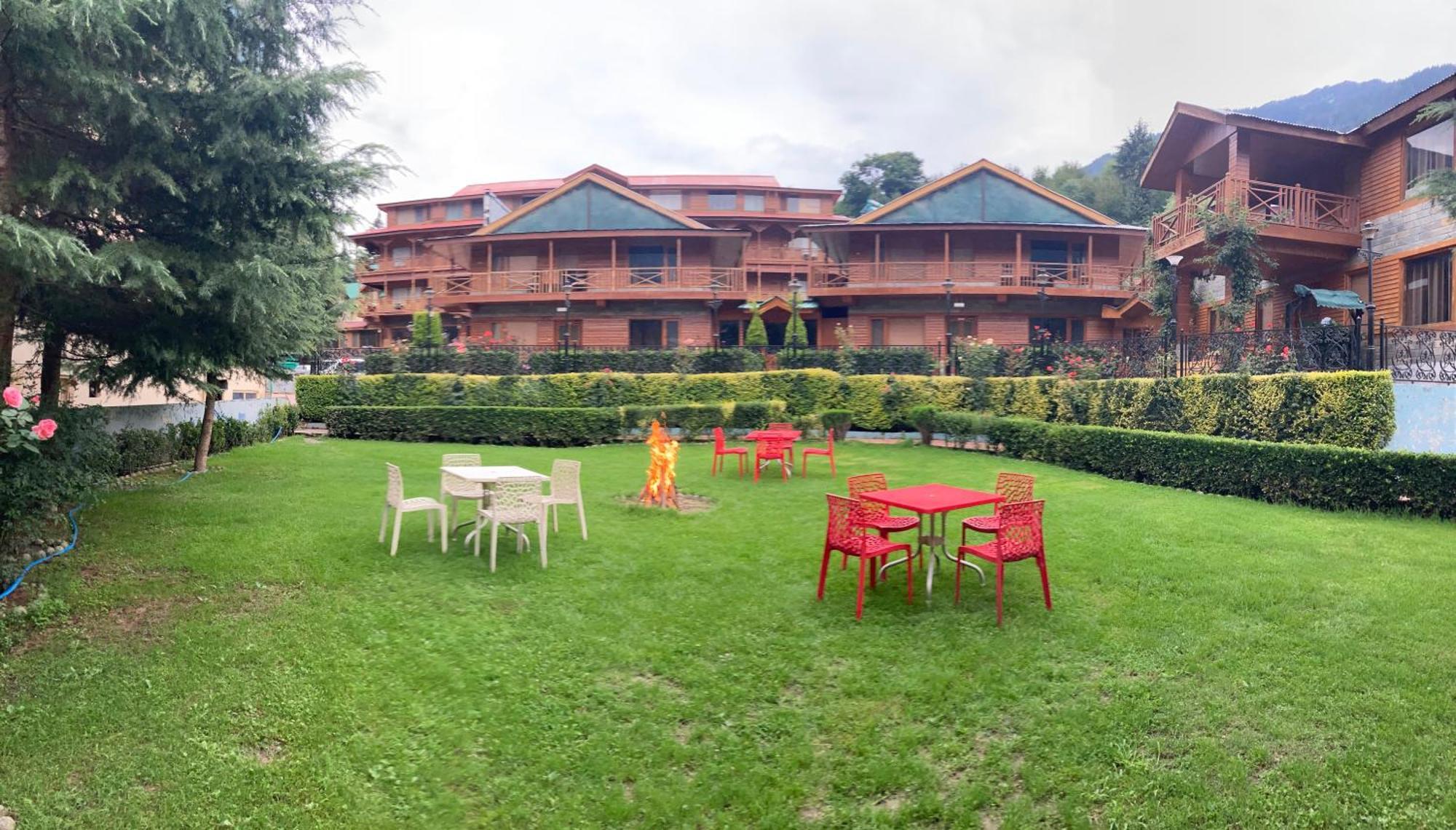 Hotel Midtown Manali Exterior foto