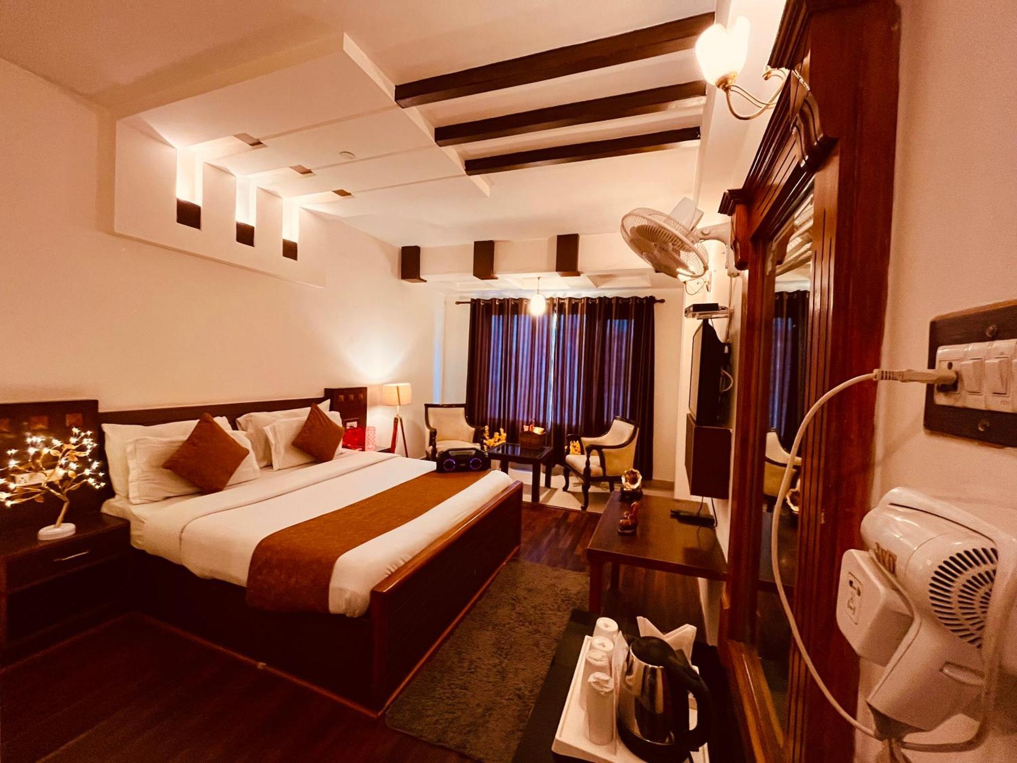 Hotel Midtown Manali Exterior foto